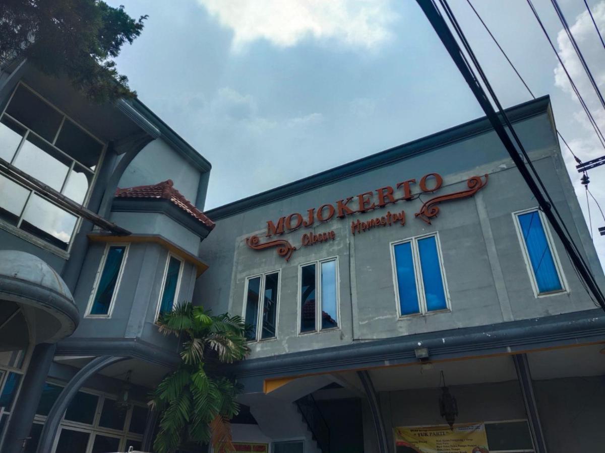 Mojokerto Classic Homestay מראה חיצוני תמונה