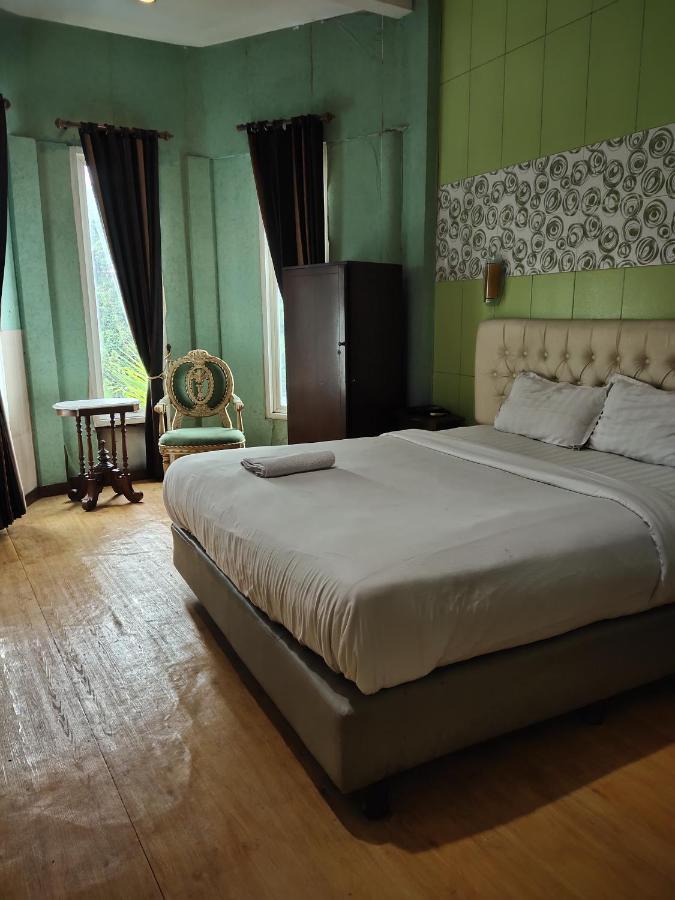 Mojokerto Classic Homestay מראה חיצוני תמונה