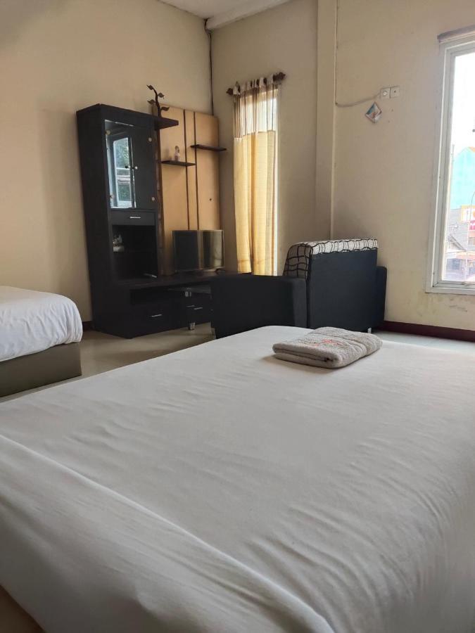 Mojokerto Classic Homestay מראה חיצוני תמונה