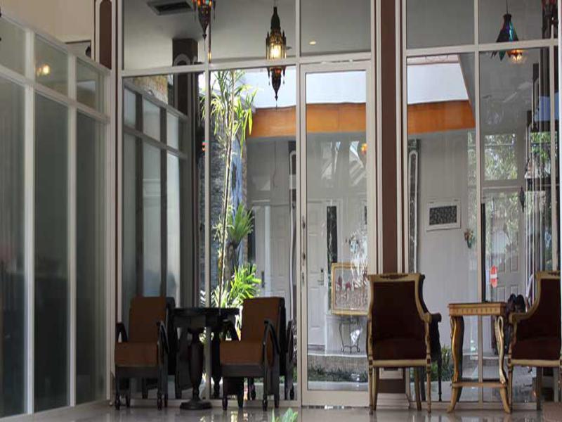 Mojokerto Classic Homestay מראה חיצוני תמונה
