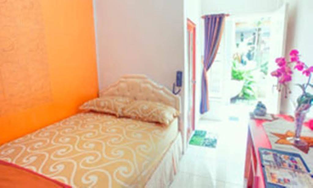Mojokerto Classic Homestay מראה חיצוני תמונה