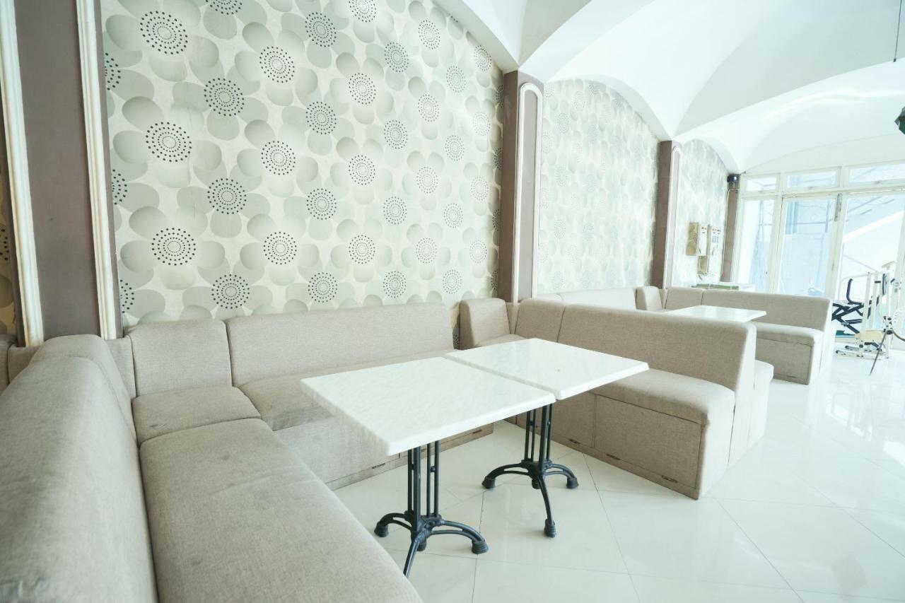 Mojokerto Classic Homestay מראה חיצוני תמונה